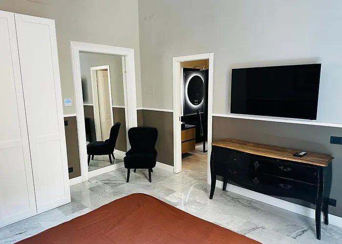 Via Veneto Luxury Maison Апартаменты *